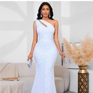 Elegant White One-Shoulder Dress